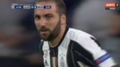Juventus: Higuaín intentó definir de lujo y pasó esto [VIDEO]