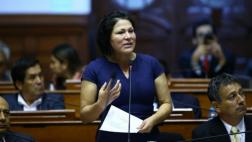 Yesenia Ponce se defendió entre lágrimas en Congreso