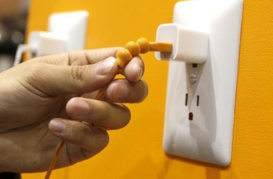 Así puedes evitar que roben tus datos de puertos USB públicos