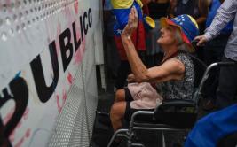 Venezuela: Ancianos fueron reprimidos con gas pimienta [VIDEO]