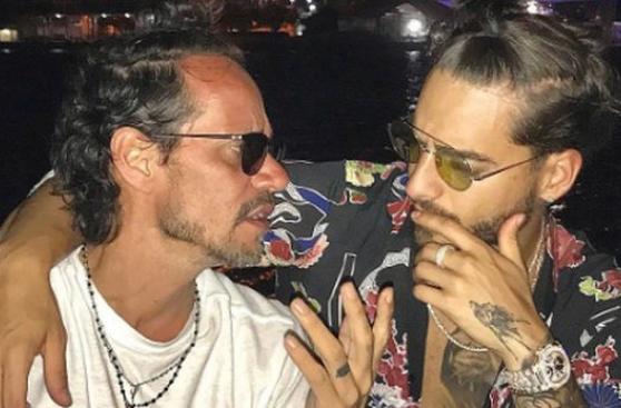 Marc Anthony besa a Maluma y se convierte en tendencia en redes