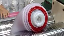 El 'gusto' de ver a la silicona ser procesada en una máquina