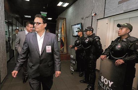 Escapando del Ecuador, la historia del periodista Villavicencio
