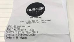 Despidieron a empleado de restaurante por trato racista