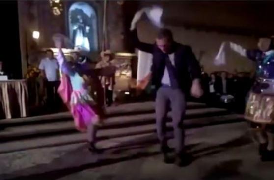 Ministro Del Solar bailó con grupo folclórico en Cajamarca