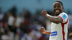 Universitario goleó 3-0 a Comerciantes Unidos en el Monumental