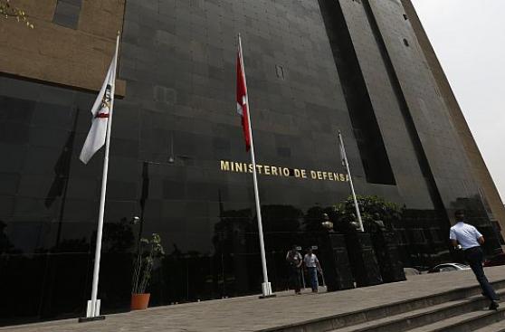 Cuestionada secretaria general del Mindef renuncia a su cargo