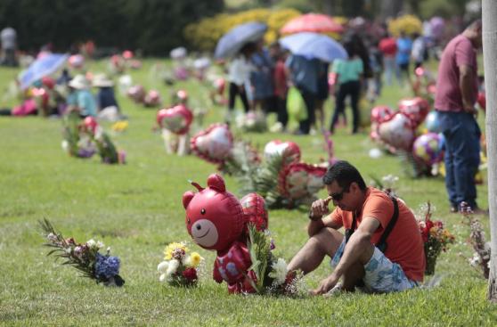 Cementerios recibieron a miles por Día de la Madre [FOTOS]