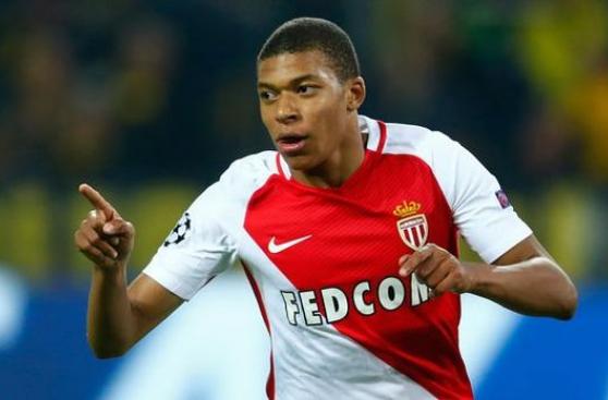 Kylian Mbappé fue elegido "mejor jugador joven" en Francia