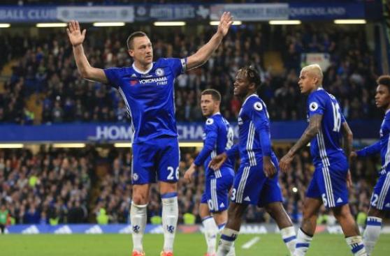 Con gol y 'blooper': Terry se despidió así de Stamford Bridge