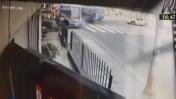 SJL: hombre fue arrollado tras choque de dos coaster [VIDEO]