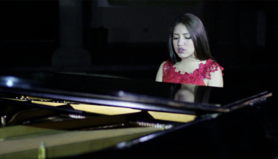 Renata Flores, la cantante peruana que busca revalorizar el quechua