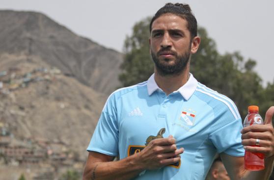Cristal: Conoce a Mauricio Viana, el arquero del cuadro celeste