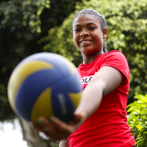 Angela Leyva, voleybolista profesional.