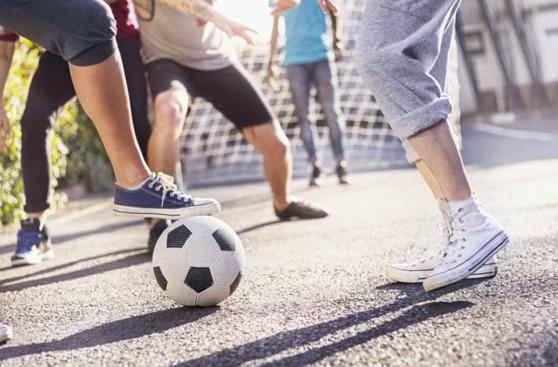 ¿Por qué es importante jugar el fútbol callejero?