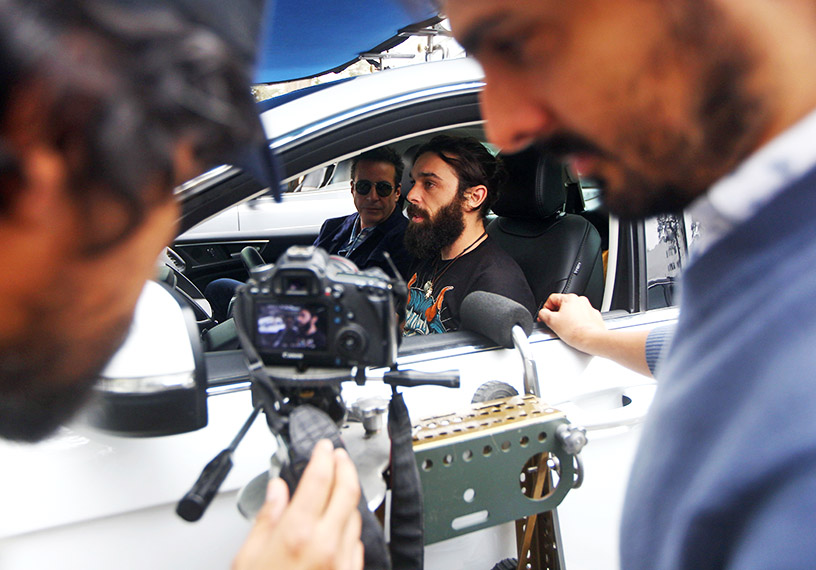 Carlos Carlín estuvo en el estreno de "Date una vuelta", microprograma patrocinado por Ford y conducido por el actor Andrés Salas.