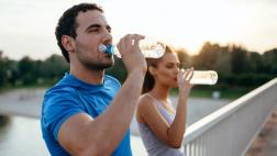 ¿Sabes qué le pasa a tu cuerpo si no te hidratas adecuadamente?