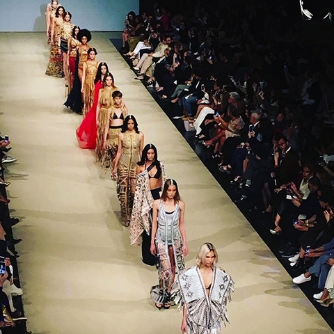 Luna es productor y director de relaciones públicas del LIF Week, la Semana de la Moda de Lima.