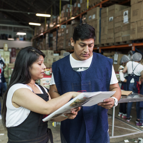 Soanpro (Sociedad Anónima de Proveedores) ha cumplido 28 años elaborando canastas de variados productos.