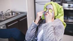 Luce radiante: ¿Cómo hidratar tu rostro en 3 pasos?