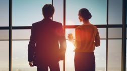 Reino Unido: 4 empresas que luchan por reducir la brecha salarial
