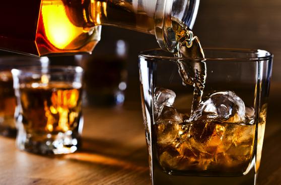 8 datos curiosos que no sabías sobre el whisky