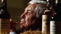 El hombre que se dedicó 40 años a coleccionar whisky
