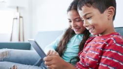 YouTubers y los niños: ¿Cómo controlar lo que ve mi hijo?