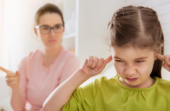 ¿Tu hijo te responde mal? Guía para afrontar esta situación