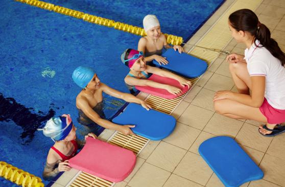 Natación: ¿Qué debo saber antes de matricular a mi hijo?