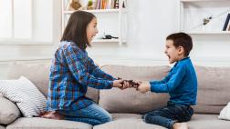 Hermanos que comparten: ¿Cómo enseñarles este valor desde casa?