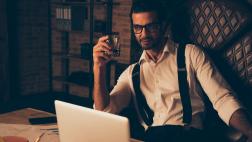 ¿Por qué los ejecutivos tienen whisky en sus oficinas?