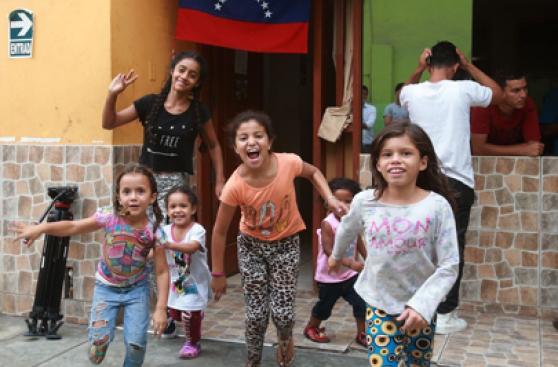 Renee Cobeña: el peruano que brinda techo a los venezolanos