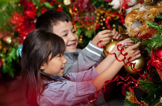 Árbol de Navidad: diviértete en familia armándolo con facilidad