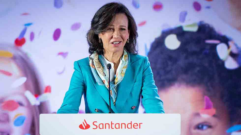 3. Ana Patricia Botín es la Executive Chairman de Santander, ella logró hacer de este banco el más grande de España.